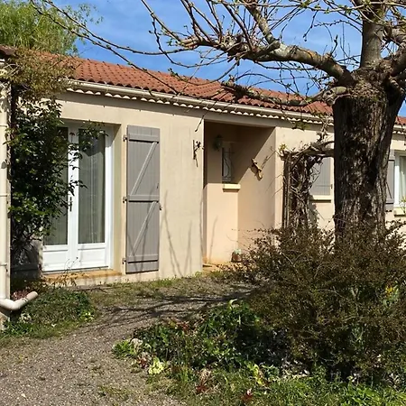 Casa de Férias Maison Tranquille Avec Jardin Et Wifi, 3 - Fr-1-336-116 *